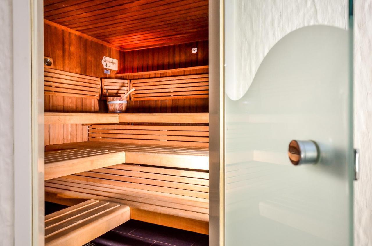Hotel Landhaus Krombach Элькенрот Экстерьер фото